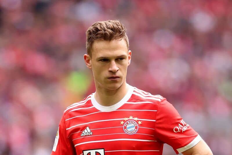 Joshua Kimmich có thể thi đấu tốt ở cả hậu vệ và tiền vệ phòng ngự